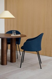 Sustainable Curved Armchairs Image 3