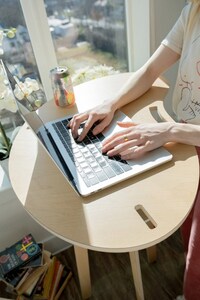 Space-Saving Standing Desks Image 2