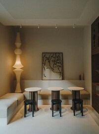 Dedicated Listening Caf&eacute;s Image 4