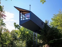 Forest-Treetop Retreats