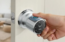 Quad-Access Connected Doorknobs