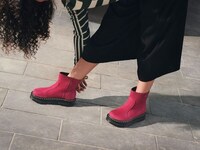 Lace-Free Boot Expansions Image 3