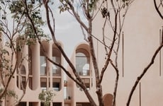 Vaulted Pink Complexes