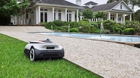 360-Degree Vision Robot Lawnmowers