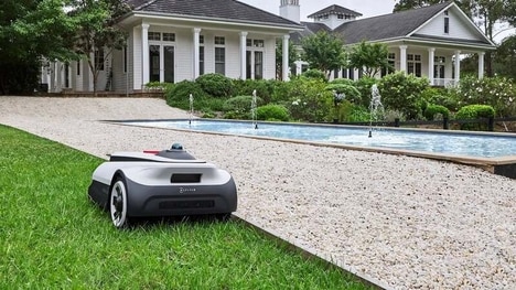 360-Degree Vision Robot Lawnmowers