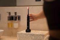 Red Light Therapy Toothbrushes Image 3