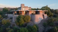 Cantilevered Mountain Residences Image 4