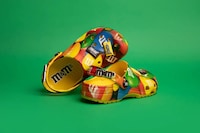 Bright Candy Clog Capsules Image 3