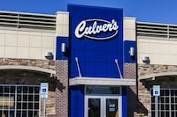 Restaurant Fast-Charging EV Stations Image 1