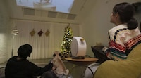 Bedside Entertainment Projectors Image 3