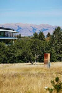 Mirrored Sculpture Installations Image 2