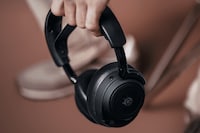 Luxury Gamer Headphone Models Image 2