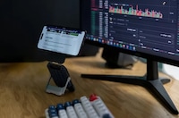 Solar-Powered Power Bank Wallets Image 3