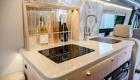 Fashion Lifestyle Camper Vans Image 6