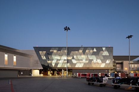 Modern Airport Centres