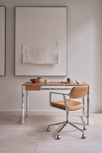Swivelling Chair Collections Image 2
