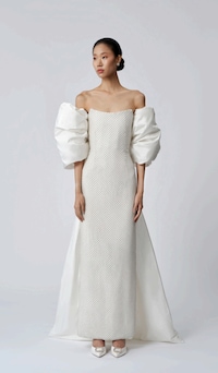 Powerful Modern Bridal Collections Image 5