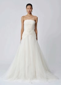 Powerful Modern Bridal Collections Image 6