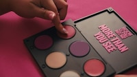 Accessible Makeup Palettes Image 1
