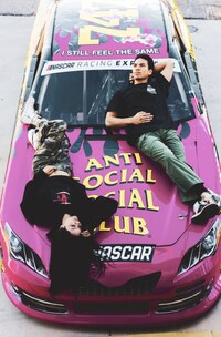Motorsports Crossover Apparel Lines Image 6