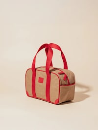 Stylish Poppy-Inspired Cooler Bags Image 3