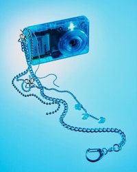 Translucent Pocket Cameras Image 4