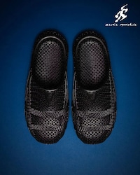 Futuristic 3D-Printed Clogs Image 3