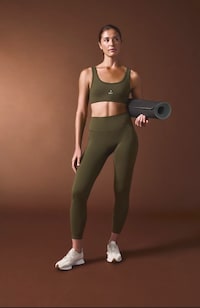 Activewear Medical Apparel Crossovers Image 8