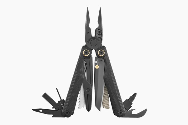 Durable 90s Era Multitools