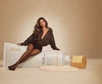 Lightweight Hair Styling Creams Image 3