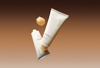 Lightweight Hair Styling Creams Image 5