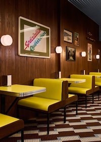 Retro Sandwich Diners Image 3