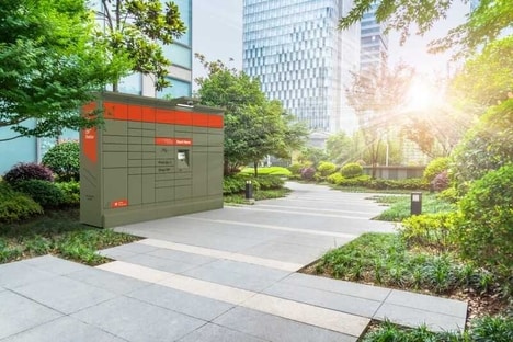 Solar-Powered Smart Parcel Lockers
