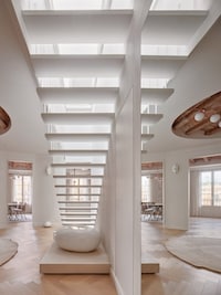 Hand-Fan Plan Apartments Image 2