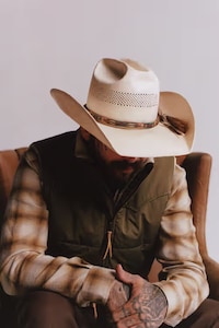 Modern Western Lines Image 3