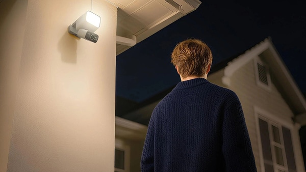 Panning Floodlight Security Cameras