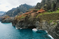 Stunning Sea Travel Experiences Image 1