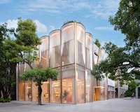 Glass Pavilion Architecture Image 2