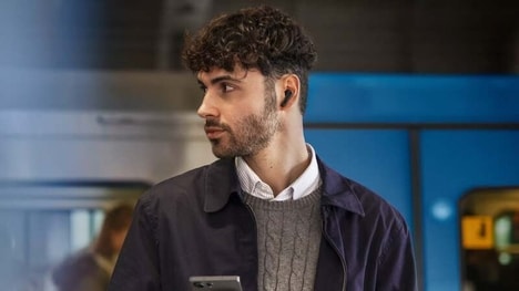 Adaptive Professional-Friendly Earbuds