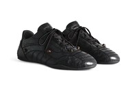 Chic Slim-Fit City Sneakers Image 2