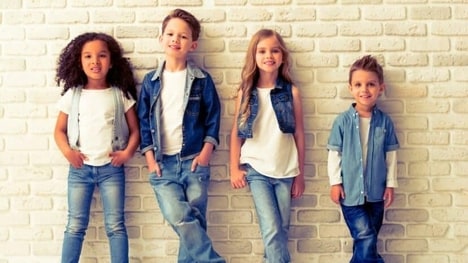 Canvas-Themed Children's Capsules