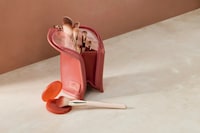 Collaborative Travel Beauty Bags Image 4
