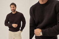 Understated Men's Knitwear Image 3