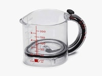 Self-Cleaning Measuring Cups Image 1