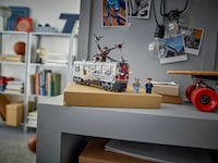 Fandom-Honoring Building Block Sets Image 3
