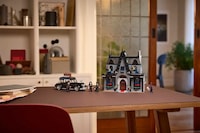 Fandom-Honoring Building Block Sets Image 6