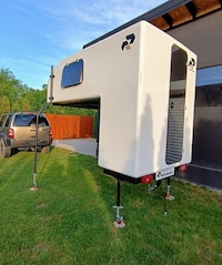 RV-Like Car Camper Units Image 7