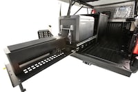 Water-Filtering Hydrogen Fuel Trucks Image 3