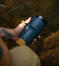 Minimalist Articulated Tumbler Designs Image 6