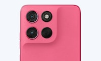 Long-Range Battery Smartphones Image 3